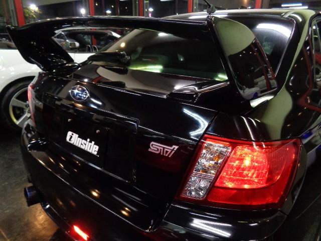 インプレッサ ＷＲＸ　ＳＴｉ　オブシディアンブラックＰカラーＳＴＩエアロＷＪ２０ＢＯＸＥＲターボエンジン６ＭＴ４ＷＤＧＰスポーツマフラーブローオフＴＥＩＮ車高調ＤＣデフコンＳＴＩキャリパーＳＴＩアルミＭＯＭＯステアＳＴＩシート（12枚目）