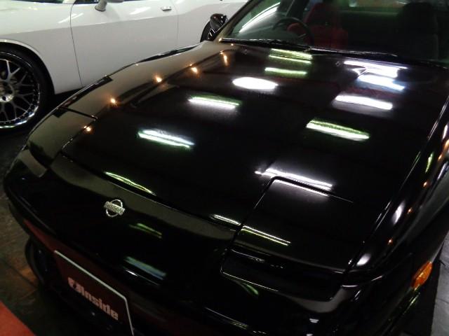 保管状況もよく光沢のあるスーパーブラックカラーのボディ＆ピュアスポーツの証リトラクタブルヘッドライトですＬＥＤイルミメーターの為改ざんとしますが内外装＆機関ともに良好なお車です