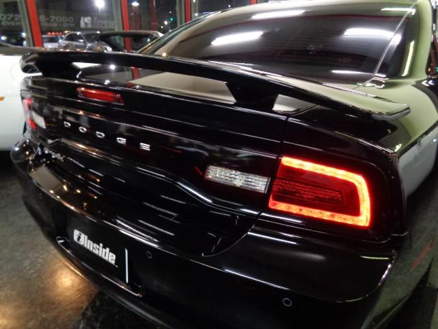 ダッジ・チャージャー ＳＸＴ　後期型ＳＸＴプラス３．６ＶＶＴエンジンパドルＳ黒革シートディスプレイオーディオバックカメラＢＥＡＴＳサウンドパワーシートシートヒーターＢＳＭブラック２０ＡＷクルーズコントロールＣＡＲＦＡＸチェック済（12枚目）