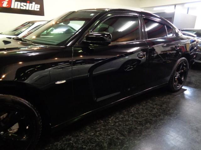 ダッジ・チャージャー ＳＸＴ　後期型ＳＸＴプラス３．６ＶＶＴエンジンパドルＳ黒革シートディスプレイオーディオバックカメラＢＥＡＴＳサウンドパワーシートシートヒーターＢＳＭブラック２０ＡＷクルーズコントロールＣＡＲＦＡＸチェック済（18枚目）