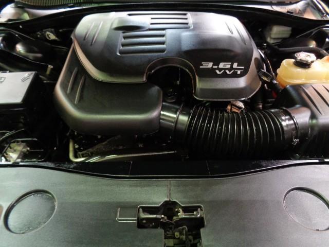 ダッジ・チャージャー ＳＸＴ　後期型ＳＸＴプラス３．６ＶＶＴエンジンパドルＳ黒革シートディスプレイオーディオバックカメラＢＥＡＴＳサウンドパワーシートシートヒーターＢＳＭブラック２０ＡＷクルーズコントロールＣＡＲＦＡＸチェック済（39枚目）