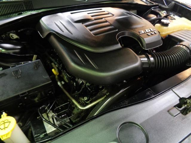 ダッジ・チャージャー ＳＸＴ　後期型ＳＸＴプラス３．６ＶＶＴエンジンパドルＳ黒革シートディスプレイオーディオバックカメラＢＥＡＴＳサウンドパワーシートシートヒーターＢＳＭブラック２０ＡＷクルーズコントロールＣＡＲＦＡＸチェック済（40枚目）