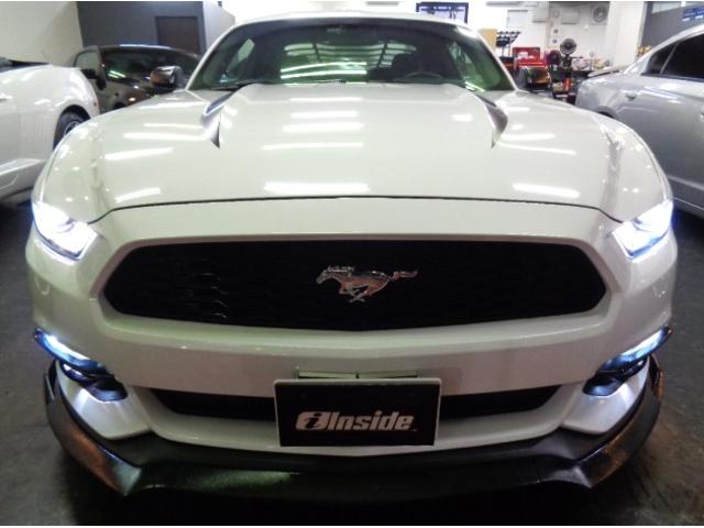 マスタング ５０イヤーズ　エディション　３５０台限定車２．３ＥＣＯＢＯＯＳＴターボ６速パドルＳステンマフラー車高調ＦブレンボＦＯＲＧＩＡＲＴ２０アルミ黒革インテリアディスプレイオーディオＳＨＡＫＥＲスピーカーパワーシートヒーターエアコン（9枚目）