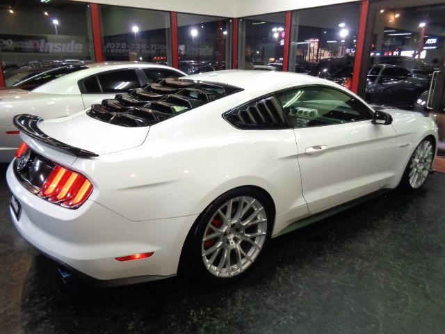 マスタング ５０イヤーズ　エディション　３５０台限定車２．３ＥＣＯＢＯＯＳＴターボ６速パドルＳステンマフラー車高調ＦブレンボＦＯＲＧＩＡＲＴ２０アルミ黒革インテリアディスプレイオーディオＳＨＡＫＥＲスピーカーパワーシートヒーターエアコン（22枚目）