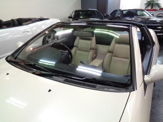 フェアレディＺ コンバーチブル　ＶＧ３０ＤＥＶ６エンジン純正５ＭＴミッション４本出しマフラーＴＥＩＮ車高調対向キャリパーＳＴＥＩＮＥＲ１９アルミホワイトパールカラーブラックＴＯＰホワイトベージュレザーインテリアＨＩＤＴベルト交換済（15枚目）