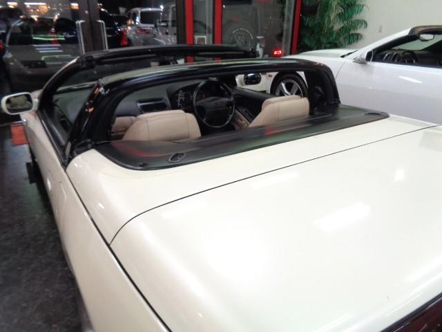 フェアレディＺ コンバーチブル　ＶＧ３０ＤＥＶ６エンジン純正５ＭＴミッション４本出しマフラーＴＥＩＮ車高調対向キャリパーＳＴＥＩＮＥＲ１９アルミホワイトパールカラーブラックＴＯＰホワイトベージュレザーインテリアＨＩＤＴベルト交換済（17枚目）