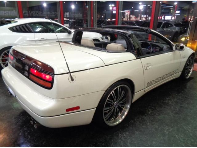 フェアレディＺ コンバーチブル　ＶＧ３０ＤＥＶ６エンジン純正５ＭＴミッション４本出しマフラーＴＥＩＮ車高調対向キャリパーＳＴＥＩＮＥＲ１９アルミホワイトパールカラーブラックＴＯＰホワイトベージュレザーインテリアＨＩＤＴベルト交換済（21枚目）