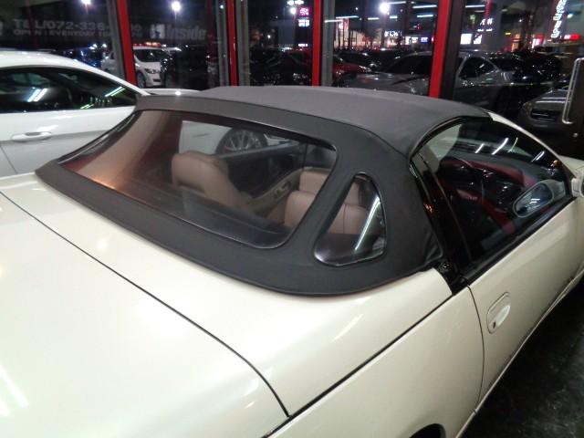 フェアレディＺ コンバーチブル　ＶＧ３０ＤＥＶ６エンジン純正５ＭＴミッション４本出しマフラーＴＥＩＮ車高調対向キャリパーＳＴＥＩＮＥＲ１９アルミホワイトパールカラーブラックＴＯＰホワイトベージュレザーインテリアＨＩＤＴベルト交換済（32枚目）