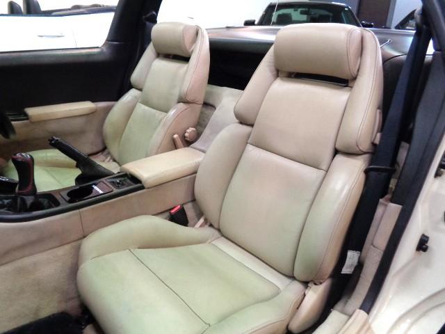 フェアレディＺ コンバーチブル　ＶＧ３０ＤＥＶ６エンジン純正５ＭＴミッション４本出しマフラーＴＥＩＮ車高調対向キャリパーＳＴＥＩＮＥＲ１９アルミホワイトパールカラーブラックＴＯＰホワイトベージュレザーインテリアＨＩＤＴベルト交換済（42枚目）