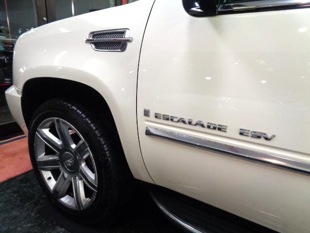 CADILLAC CADILLAC ESCALADE EXT BASE GRADE