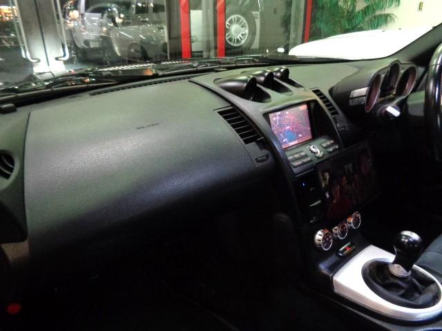 フェアレディZ バージョンニスモ NISMOエアロN1ロングノーズVQ35HRエンジン313PS6MTニスモマフラー車高調ブレンボキャリパーRAYSアルミエアロボンネットニスモ260kmメータ黒革シートVeilsideリアスポナビTV(32枚目)