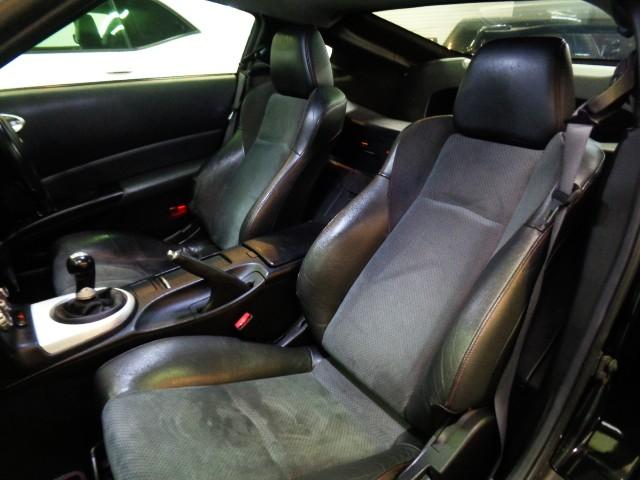 フェアレディZ バージョンニスモ NISMOエアロN1ロングノーズVQ35HRエンジン313PS6MTニスモマフラー車高調ブレンボキャリパーRAYSアルミエアロボンネットニスモ260kmメータ黒革シートVeilsideリアスポナビTV(33枚目)