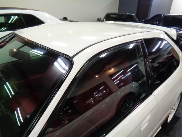 シビック タイプＲ　後期モデルチャンピオンシップホワイトカラーＢ１６Ｂ型ＶＴＥＣエンジンＥＸマニマフラーＢＬＩＴＺ車高調タワーバー赤レカロシートインテリアＤＥＦＩメーターＳＳＲアルミエアロボンネットＭＯＭＯステアＨＩＤ（15枚目）