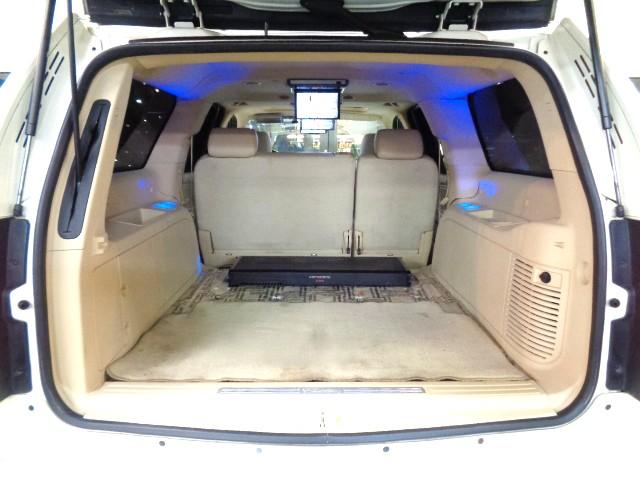 キャデラックエスカレード ベースグレード　ＥＳＶロングボディフルエアロ６．２Ｖ８エンジン４ＷＤ白革シートガラスＳＲナビＴＶバックサイドカメラクルーズＣパワーシートシートヒーターエアコンフリップダウンモニタ２２アルミＬＥＤライト１ナンバー登録（43枚目）