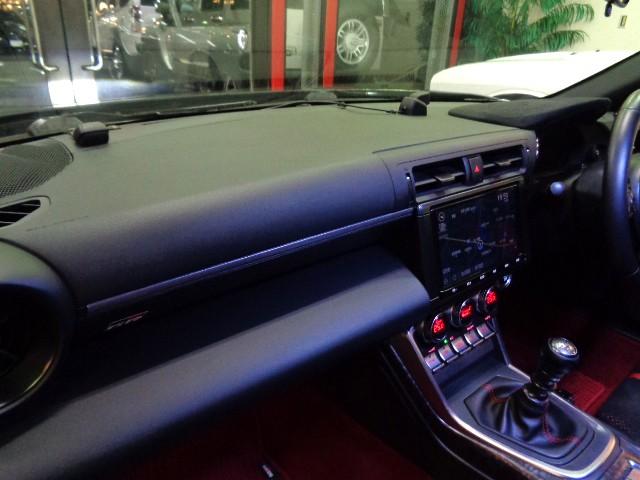 ＧＲ８６ ＲＺ　ＴＲＤフルエアロＴＲＤリアスポエアロボンネットＦＡ２４ＢＯＸＥＲエンジン６ＭＴミッションＧＲ４本出しマフラーＨＫＳ車高調ＴＲＡＣＫモード１８アルミ黒革インテリアワイドナビＴＶクルーズＣバックカメラ（34枚目）
