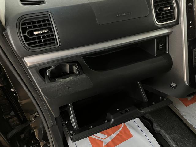 タント カスタムＲＳトップエディションＳＡＩＩＩ　８インチナビ　タ－ボ車・スマ－トアシストＩＩＩ・純正８インチフルセグナビ・ＣＤ／ＤＶＤ／ＵＳＢ・ブル－トゥ－ス対応・ナビ連動フロントドラレコ・ＥＴＣ車載器・両側電動スライドドア・ＬＥＤヘッドライト・１５インチアルミ（17枚目）