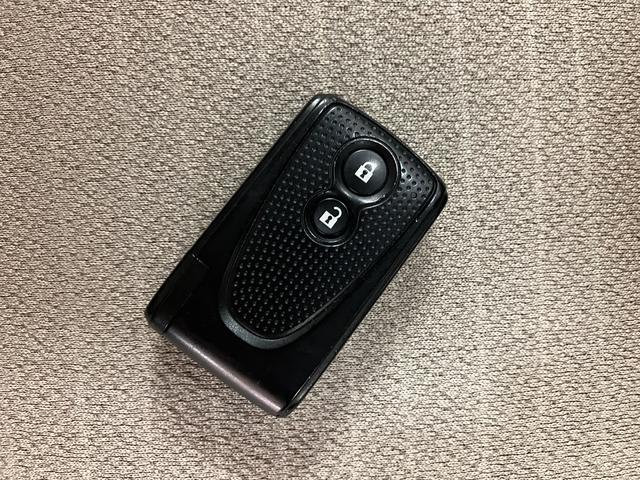 ムーヴ Ｘ／１年保証／３．７万キロ／スマートキー／オートエアコン／　１年間走行距離無制限保証／３．７万キロ／スマートキー／オートエアコン／アイドリングストップ／１４インチアルミホイール／フロントベンチシート／（7枚目）