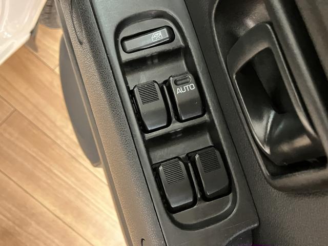 ハイゼットカーゴ クルーズＳＡＩＩＩ／１年保証／２．４万キロ／前後ドラレコ／　１年間走行距離無制限保証／衝突軽減ブレーキ／２．４万キロ／ＬＥＤヘッドライト／前後ドラレコ／電動格納ドアミラー／オートハイビーム／アイドリングストップ／横滑り防止装置／パワーウインドウ／キーレス／（12枚目）