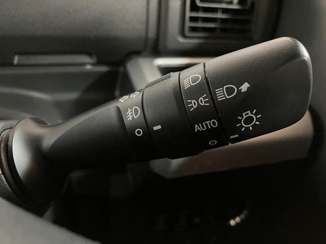 オートライトを装備しています★夜道やトンネルなど暗いところでライトを点灯してくれます★