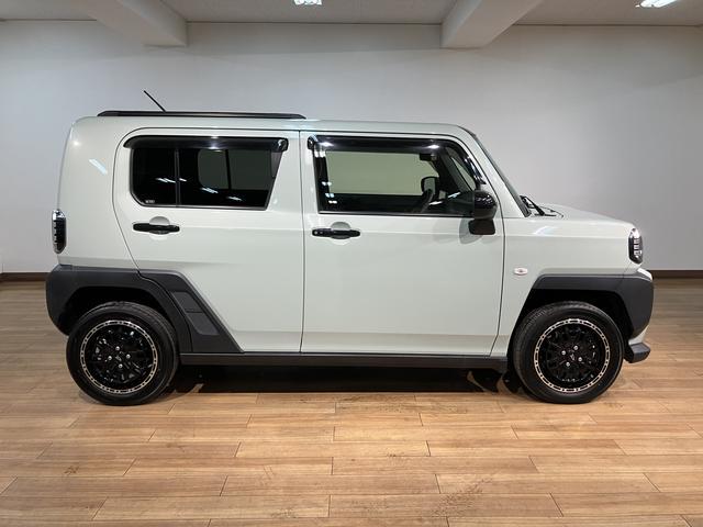 タフト Ｇターボ　ダーククロムベンチャー／４ＷＤ／ＯＰホイール／　１年間走行距離無制限保証／衝突軽減ブレーキ／４ＷＤ／純正ディスプレイオーディオ／ＥＴＣ／バックカメラ／Ｂｌｕｅｔｏｏｔｈ／フルセグＴＶ／オプションホイール／シートヒーター／ＬＥＤヘッドライト・フォグ／（23枚目）