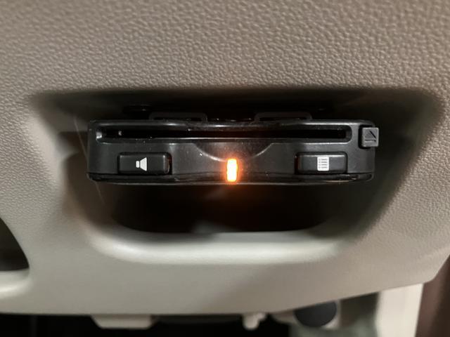 ＥＴＣ車載器を装備しています☆料金所での支払いも待つこともなく楽々通過ですよ☆