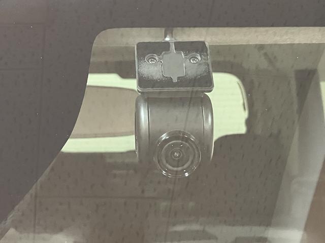 タント ファンクロス／保証継承／０．６万キロ／ナビ／ドラレコ／ＥＴＣ　新車保証継承／０．６万キロ／純正ナビ／ナビ連動ドラレコ／ＥＴＣ／衝突軽減ブレーキ／シートヒーター／両側電動スライドドア／ＬＥＤヘッドライト・フォグ／スマートキー／Ｂｌｕｅｔｏｏｔｈ／フルセグＴＶ／（8枚目）