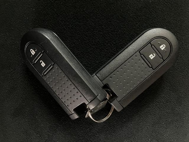 �X�}�[�g�L�[�𑕔����Ă��܂����J�M���J�o����|�P�b�g�ɓ���Ē�������ԂŃh�A���b�N�̊J��G���W���X�^�[�g�����Ē����܂���I�ƂĂ��֗��ȑ����ł��I