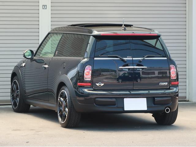 ＭＩＮＩ クーパー　クラブマン　ハンプトン　特別仕様車　専用カラー　専用１７ＡＷ　インナーブラックキセノンへッドライト　クルーズコントロール　パノラミックガラスサンルーフ（ユニオンジャック）　ブラックレザーシート　シートヒータ　ナビ（18枚目）