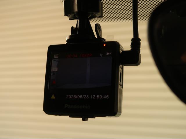 ＭＩＮＩ クーパーＳ　ターボ　ブラックルーフ　ＬＥＤヘッドライト　ＬＥＤフォグ　純正ＨＤＤナビ　ＢＴオーディオ＆ハンズフリー　１６インチＡＷ　クロームラインインテリア　ライトパッケージ　１オーナー　禁煙車　半年保証付（16枚目）