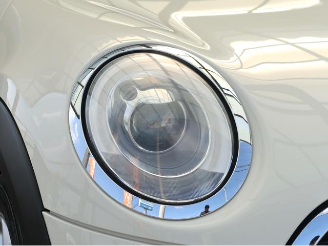 ＭＩＮＩ クーパーＳ　ターボ　ブラックルーフ　ＬＥＤヘッドライト　ＬＥＤフォグ　純正ＨＤＤナビ　ＢＴオーディオ＆ハンズフリー　１６インチＡＷ　クロームラインインテリア　ライトパッケージ　１オーナー　禁煙車　半年保証付（29枚目）