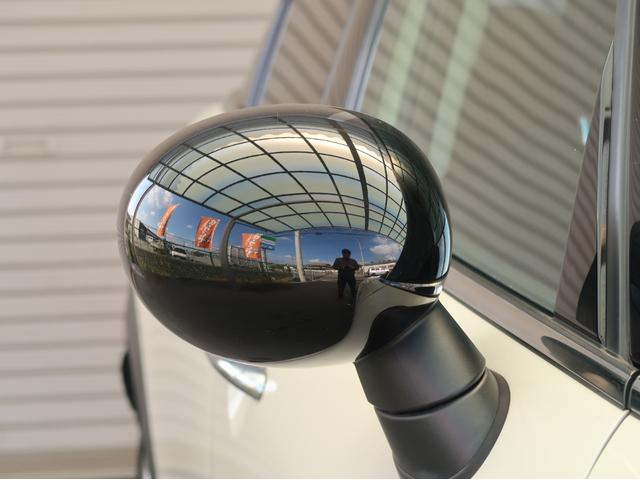 ＭＩＮＩ クーパーＳ　ターボ　ブラックルーフ　ＬＥＤヘッドライト　ＬＥＤフォグ　純正ＨＤＤナビ　ＢＴオーディオ＆ハンズフリー　１６インチＡＷ　クロームラインインテリア　ライトパッケージ　１オーナー　禁煙車　半年保証付（32枚目）