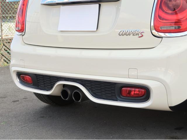 ＭＩＮＩ クーパーＳ　ターボ　ブラックルーフ　ＬＥＤヘッドライト　ＬＥＤフォグ　純正ＨＤＤナビ　ＢＴオーディオ＆ハンズフリー　１６インチＡＷ　クロームラインインテリア　ライトパッケージ　１オーナー　禁煙車　半年保証付（41枚目）