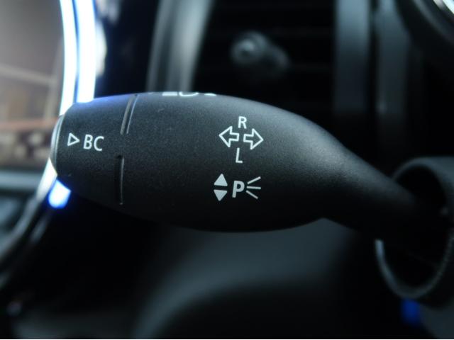 ＭＩＮＩ クーパー　５ドア　ミントパッケージ　ＬＥＤヘッドライト＆ＬＥＤフォグランプ　ドライビングモード　ナビパッケージ　ＢＴオーディオ＆ハンズフリー　アームレスト　クロームラインインテリア　ライトパッケージ　禁煙車（46枚目）