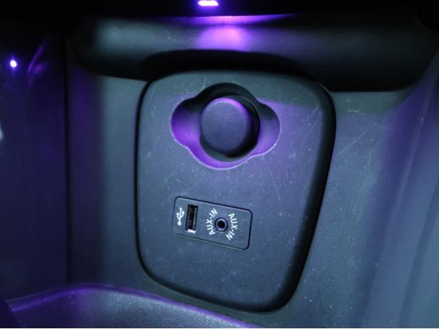 ＭＩＮＩ クーパー　５ドア　ミントパッケージ　ＬＥＤヘッドライト＆ＬＥＤフォグランプ　ドライビングモード　ナビパッケージ　ＢＴオーディオ＆ハンズフリー　アームレスト　クロームラインインテリア　ライトパッケージ　禁煙車（59枚目）