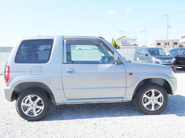 キックス RX ターボ 4WD キーレス ETC シートヒーター 社外ナビ TV(6枚目)