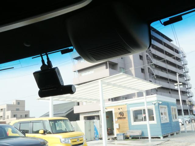 N-BOXカスタム G・Lターボホンダセンシング 8インチナビ フルセグ Bluetooth Bカメラ ETC 両側パワスラ 両席シートヒーター 前後ドラレコ ACC 禁煙車(38枚目)