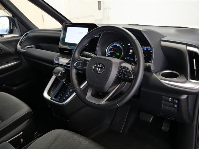 ヴォクシー ハイブリッドS-G ミュージックプレイヤー接続可 バックカメラ 衝突被害軽減システム ETC 両側電動スライド LEDヘッドランプ 乗車定員7人 3列シート ワンオーナー フルエアロ(6枚目)