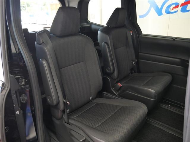 ヴォクシー ハイブリッドS-G ミュージックプレイヤー接続可 バックカメラ 衝突被害軽減システム ETC 両側電動スライド LEDヘッドランプ 乗車定員7人 3列シート ワンオーナー フルエアロ(8枚目)