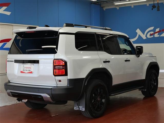 ランドクルーザー２５０ ＶＸファーストエディション　革シート　サンルーフ　４ＷＤ　フルセグ　ミュージックプレイヤー接続可　衝突被害軽減システム　ＥＴＣ　ドラレコ　ＬＥＤヘッドランプ　乗車定員７人　３列シート　ワンオーナー（5枚目）