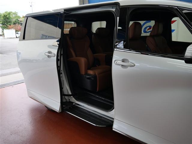 ヴェルファイア Z プレミア 革シート サンルーフ フルセグ メモリーナビ ミュージックプレイヤー接続可 後席モニター 衝突被害軽減システム ETC 両側電動スライド LEDヘッドランプ 乗車定員7人 3列シート ワンオーナー(26枚目)