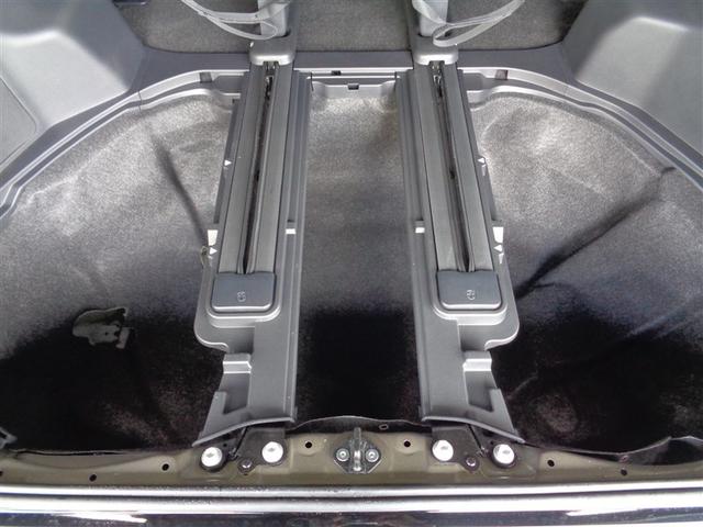 ヴェルファイアハイブリッド エグゼクティブラウンジ　革シート　サンルーフ　４ＷＤ　フルセグ　メモリーナビ　ＤＶＤ再生　ミュージックプレイヤー接続可　後席モニター　衝突被害軽減システム　ＥＴＣ　ドラレコ　両側電動スライド　ＬＥＤヘッドランプ　乗車定員７人（28枚目）