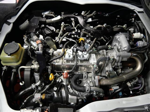エンジンルームも徹底洗浄！！もちろん、しっかり整備してからご納車いたします