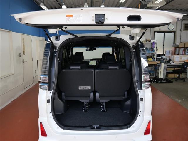 ヴォクシー ＺＳ　煌ＩＩＩ　フルセグ　メモリーナビ　ＤＶＤ再生　ミュージックプレイヤー接続可　後席モニター　バックカメラ　衝突被害軽減システム　ＥＴＣ　ドラレコ　両側電動スライド　ＬＥＤヘッドランプ　ウオークスルー　乗車定員７人（10枚目）