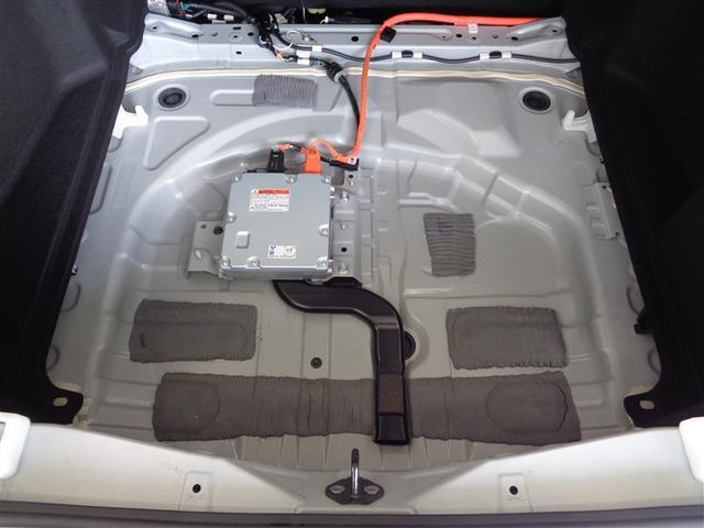 プリウス Z サンルーフ フルセグ メモリーナビ ミュージックプレイヤー接続可 衝突被害軽減システム ETC ドラレコ LEDヘッドランプ ワンオーナー(33枚目)