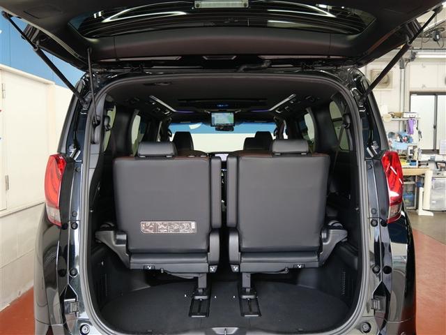 アルファード ２．５Ｓ　Ａパッケージ　タイプブラック　サンルーフ　フルセグ　メモリーナビ　ＤＶＤ再生　ミュージックプレイヤー接続可　後席モニター　バックカメラ　衝突被害軽減システム　ＥＴＣ　両側電動スライド　ＬＥＤヘッドランプ　乗車定員７人　３列シート（10枚目）