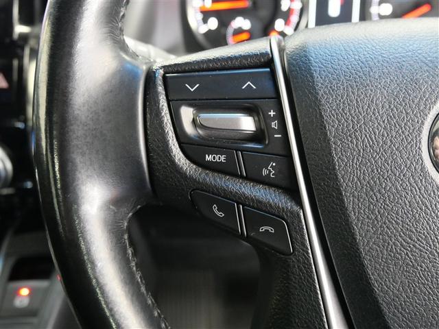 アルファード ２．５Ｓ　Ａパッケージ　タイプブラック　サンルーフ　フルセグ　メモリーナビ　ＤＶＤ再生　ミュージックプレイヤー接続可　後席モニター　バックカメラ　衝突被害軽減システム　ＥＴＣ　両側電動スライド　ＬＥＤヘッドランプ　乗車定員７人　３列シート（15枚目）