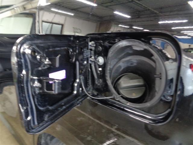 アルファード ２．５Ｓ　Ａパッケージ　タイプブラック　サンルーフ　フルセグ　メモリーナビ　ＤＶＤ再生　ミュージックプレイヤー接続可　後席モニター　バックカメラ　衝突被害軽減システム　ＥＴＣ　両側電動スライド　ＬＥＤヘッドランプ　乗車定員７人　３列シート（26枚目）