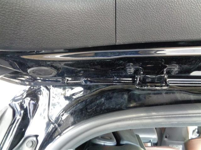 アルファード ２．５Ｓ　Ａパッケージ　タイプブラック　サンルーフ　フルセグ　メモリーナビ　ＤＶＤ再生　ミュージックプレイヤー接続可　後席モニター　バックカメラ　衝突被害軽減システム　ＥＴＣ　両側電動スライド　ＬＥＤヘッドランプ　乗車定員７人　３列シート（27枚目）