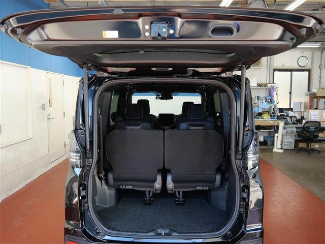 ヴォクシー Ｓ－Ｚ　フルセグ　メモリーナビ　ＤＶＤ再生　ミュージックプレイヤー接続可　後席モニター　バックカメラ　衝突被害軽減システム　ＥＴＣ　ドラレコ　両側電動スライド　ＬＥＤヘッドランプ　乗車定員７人　３列シート（10枚目）