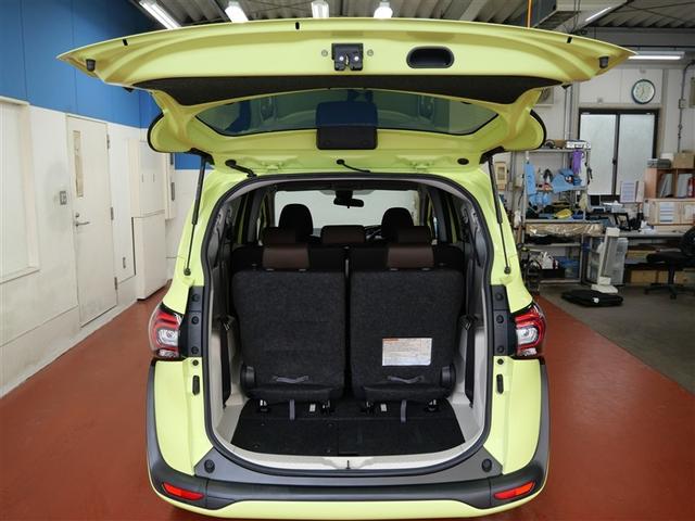 シエンタ ハイブリッドＧ　ワンセグ　メモリーナビ　ミュージックプレイヤー接続可　バックカメラ　衝突被害軽減システム　ＥＴＣ　両側電動スライド　ＬＥＤヘッドランプ　ウオークスルー　乗車定員７人　３列シート　ワンオーナー（9枚目）